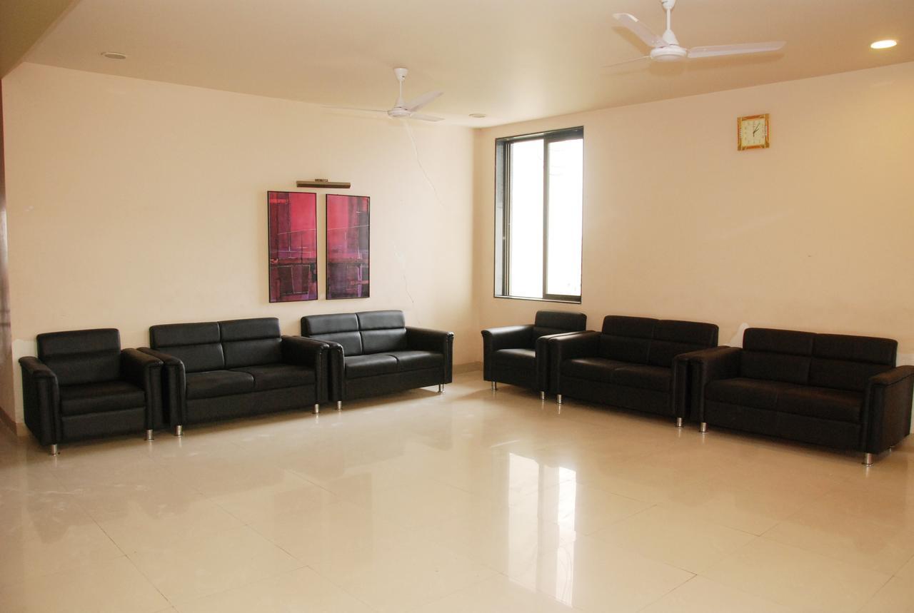 Hotel Lake View Satara Luaran gambar