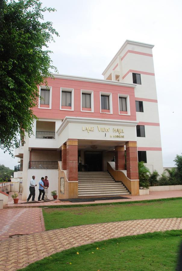 Hotel Lake View Satara Luaran gambar